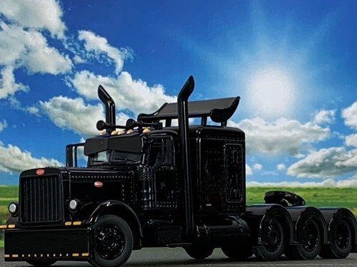 Dcp black out - 1/64, peterbilt